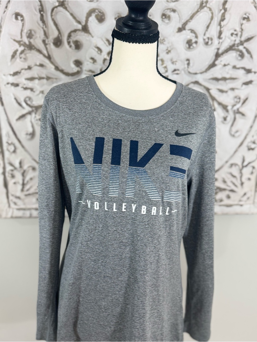 Nike Dri-FIT Volleyball Long Sleeve Performance Tee – Women’s Large